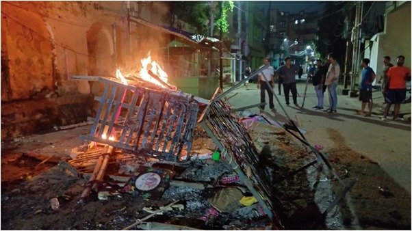 Violence erupts during Durga immersion in Cuttack Odisha injuring 25