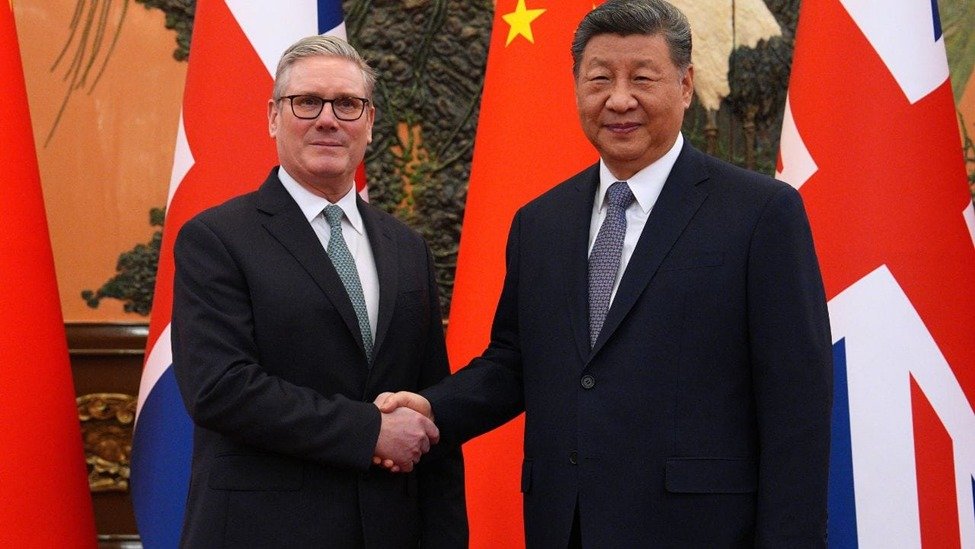 British PM visits China after 8 years